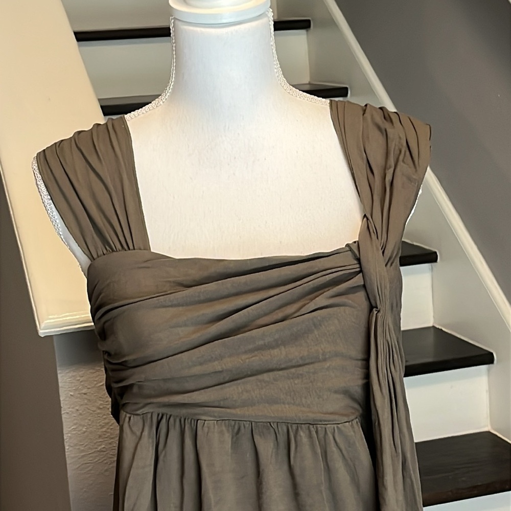Grace Elements Olive Green Top. Sz Lg. Very flattering bust line. - Picture 2 of 11
